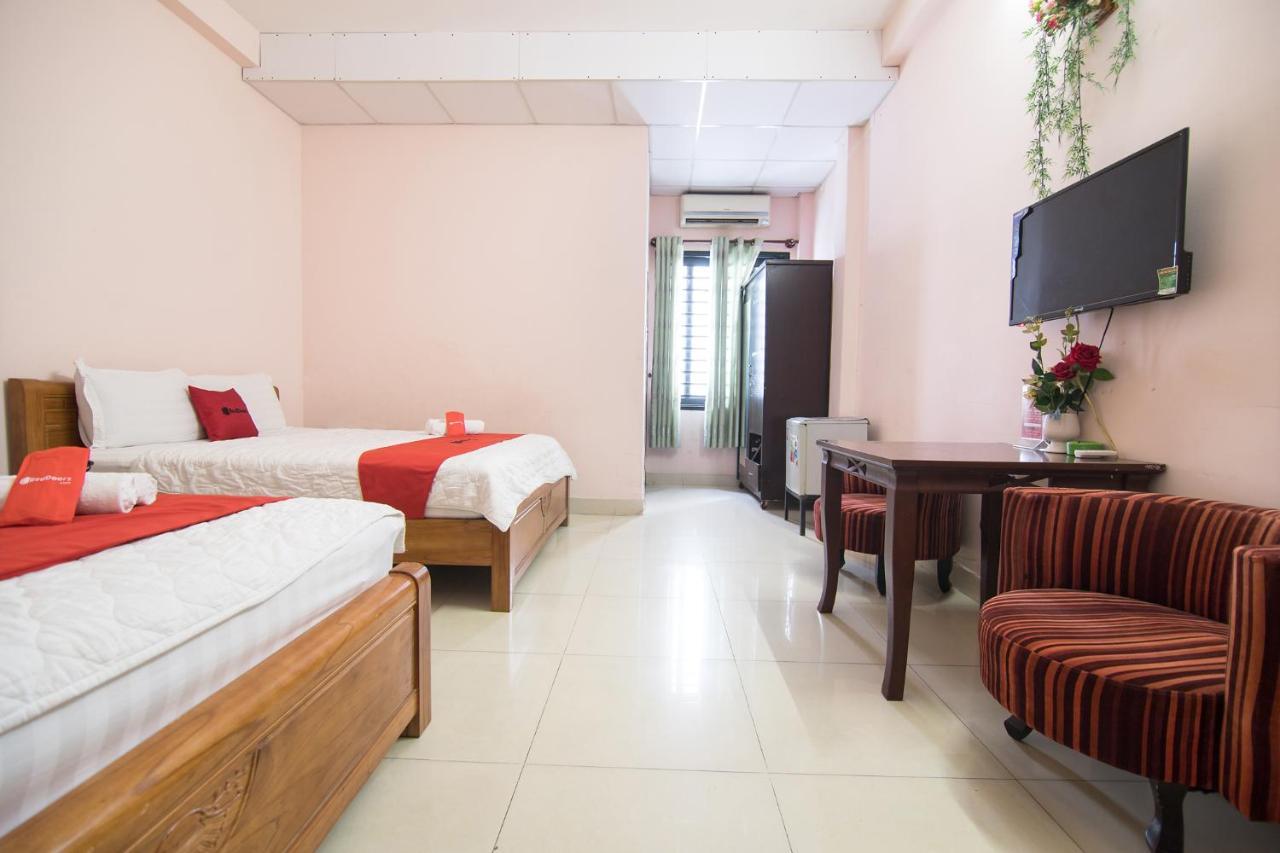 Reddoorz Plus Near Aeon Mall Tan Phu 2 Ho Chi Minh City Exterior photo