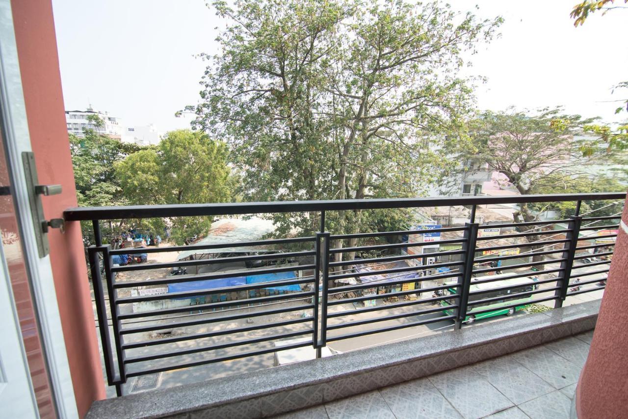 Reddoorz Plus Near Aeon Mall Tan Phu 2 Ho Chi Minh City Exterior photo